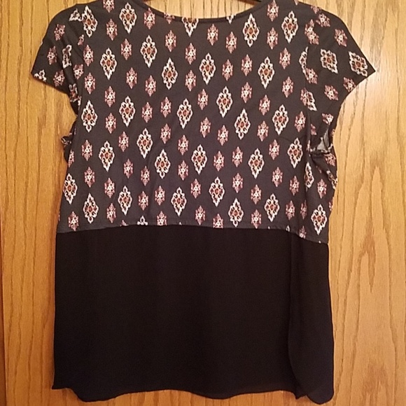 Top - Picture 3 of 4